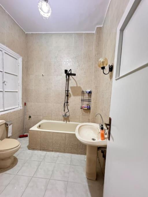 Cozy Center & Suitable For Digital Nomads Apartment *