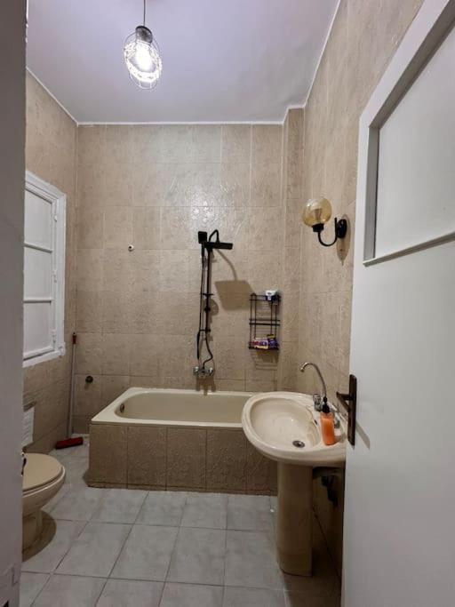 Cozy Center & Suitable For Digital Nomads Cairo